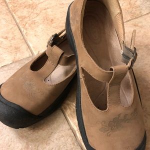 Keen Beige Floral Suede Mary Jane Style w/Buckle